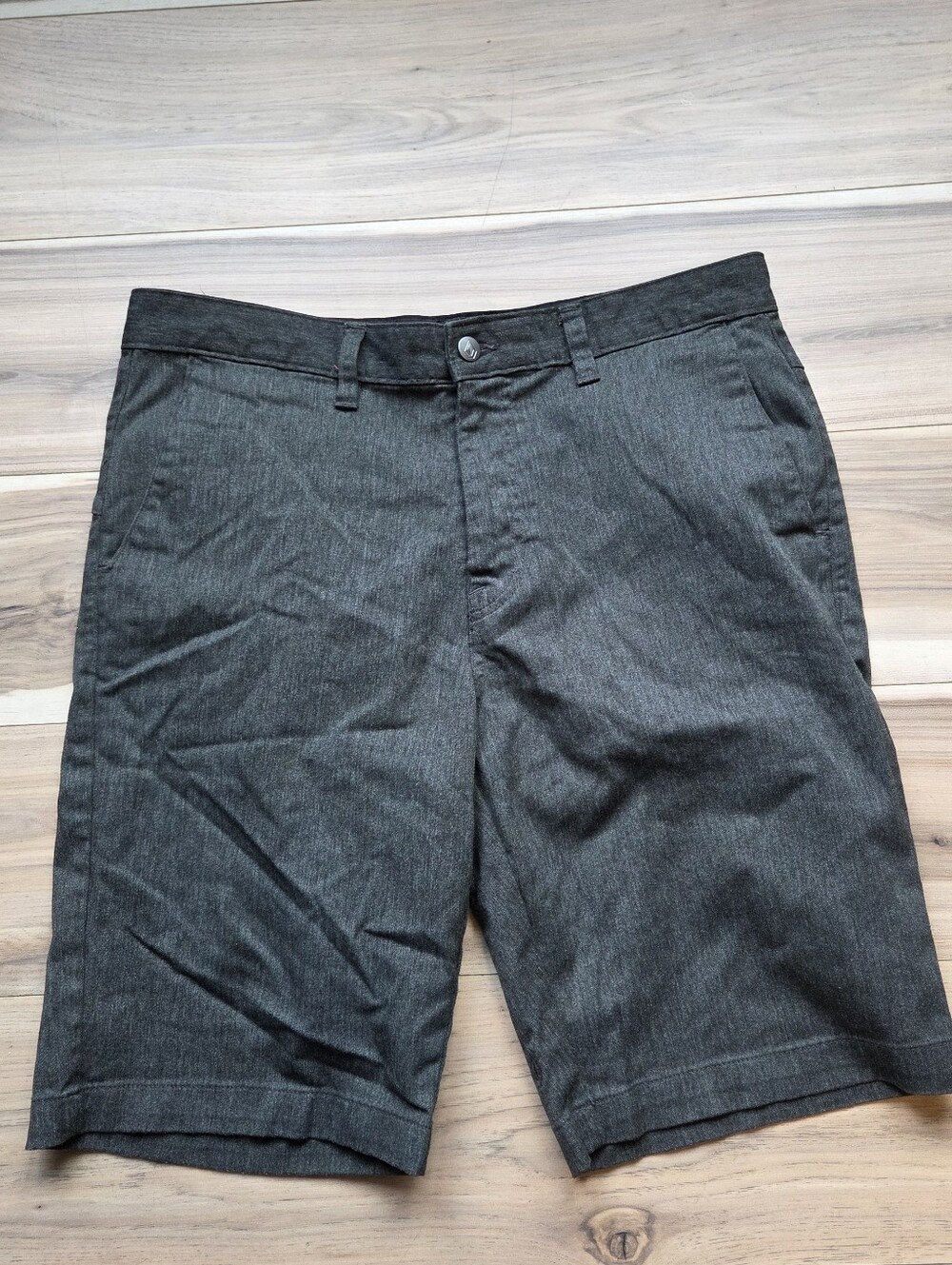 Volcom Men's Hybrid Chino Shorts Size 34 Charcoal Gray Heather Walk Shorts
